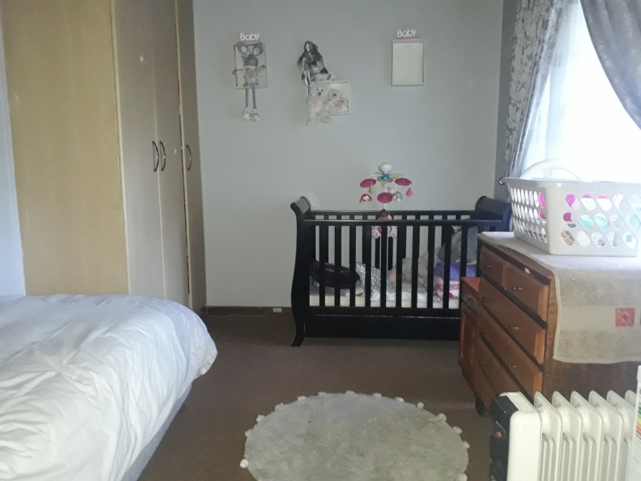 5 Bedroom Property for Sale in Sasolburg Free State